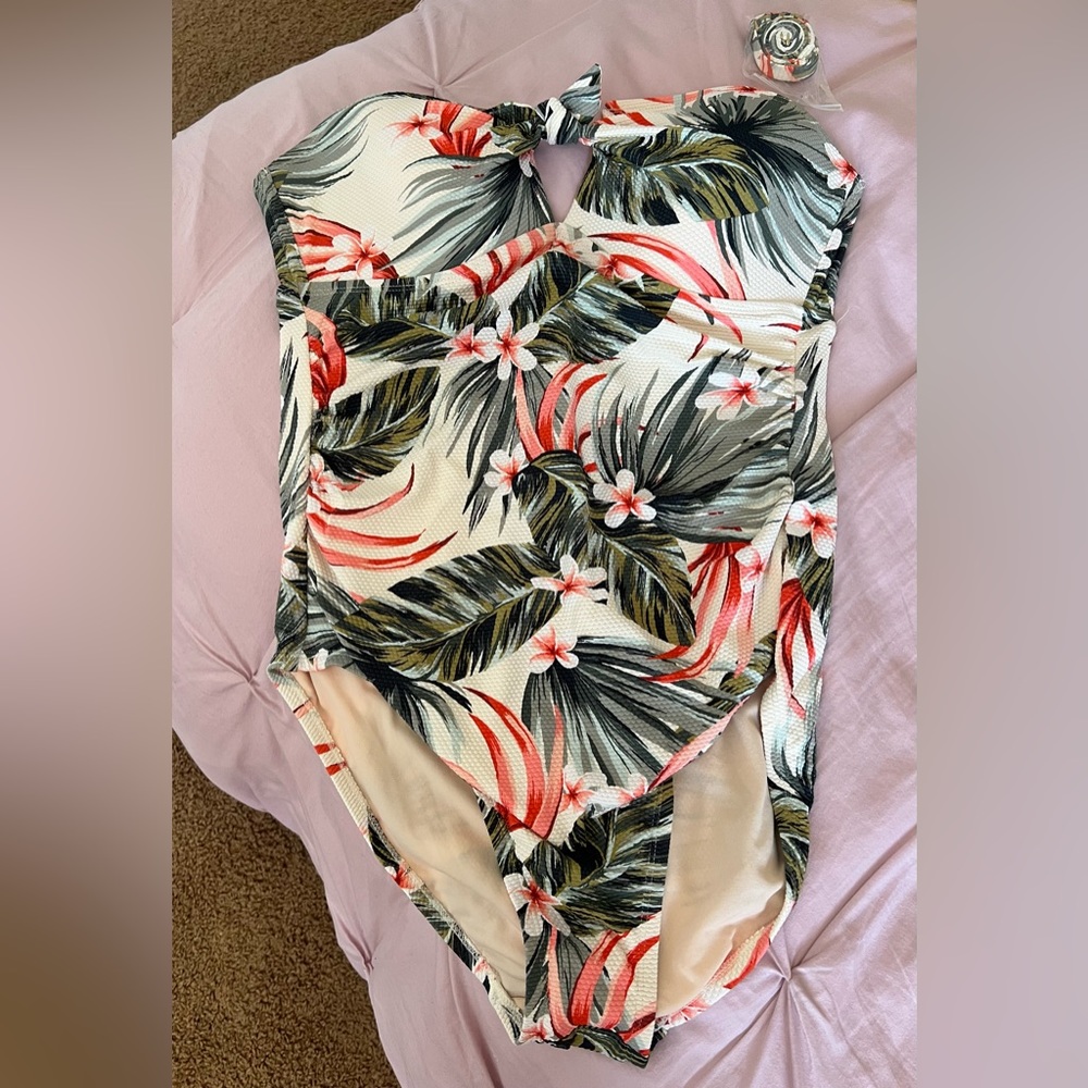 Kona Sol one piece bathing suit